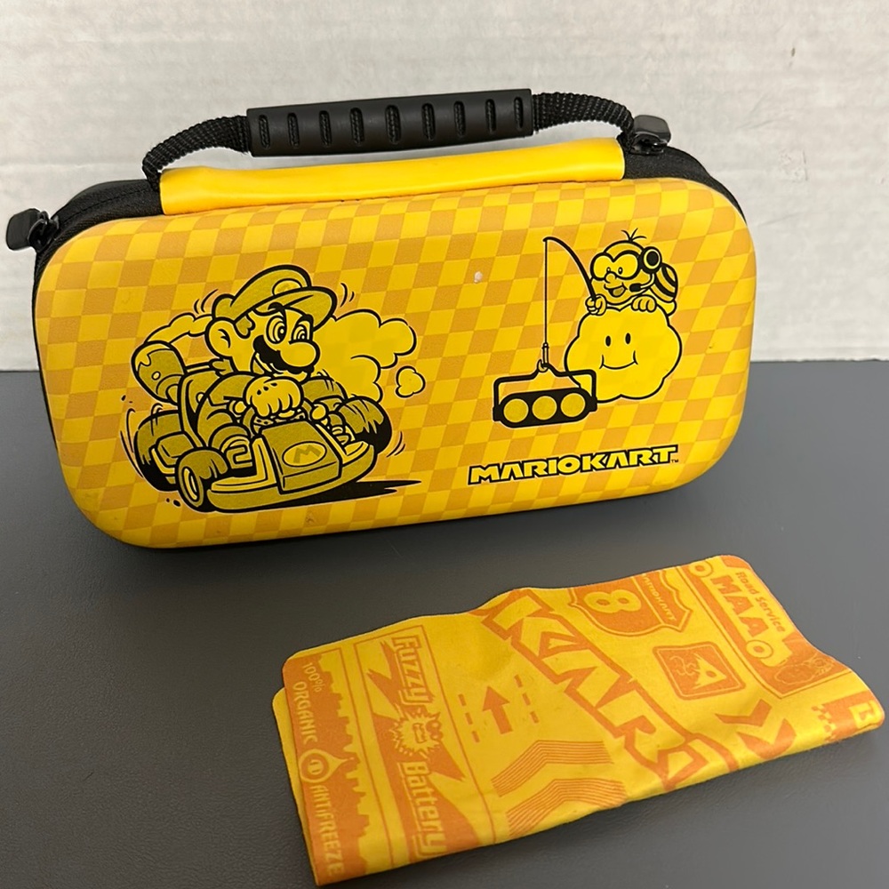 SUPER MARIO KART TRAVEL CASE